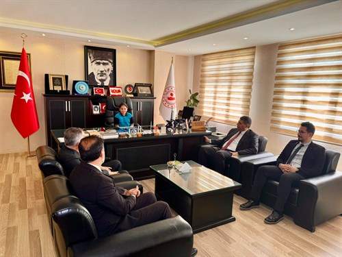 23 NİSAN ULUSAL EGEMENLİK VE ÇOCUK BAYRAMI KAPSAMINDA MAKAM TEMSİLİ OLARAK ÖĞRENCİMİZE TESLİM EDİLDİ